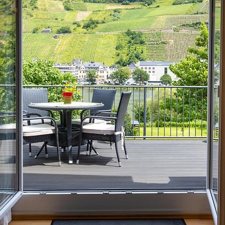 Zum Blauglockenbaum Apartment Zell an der Mosel Luaran gambar