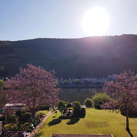 Zum Blauglockenbaum Apartment Zell an der Mosel Luaran gambar