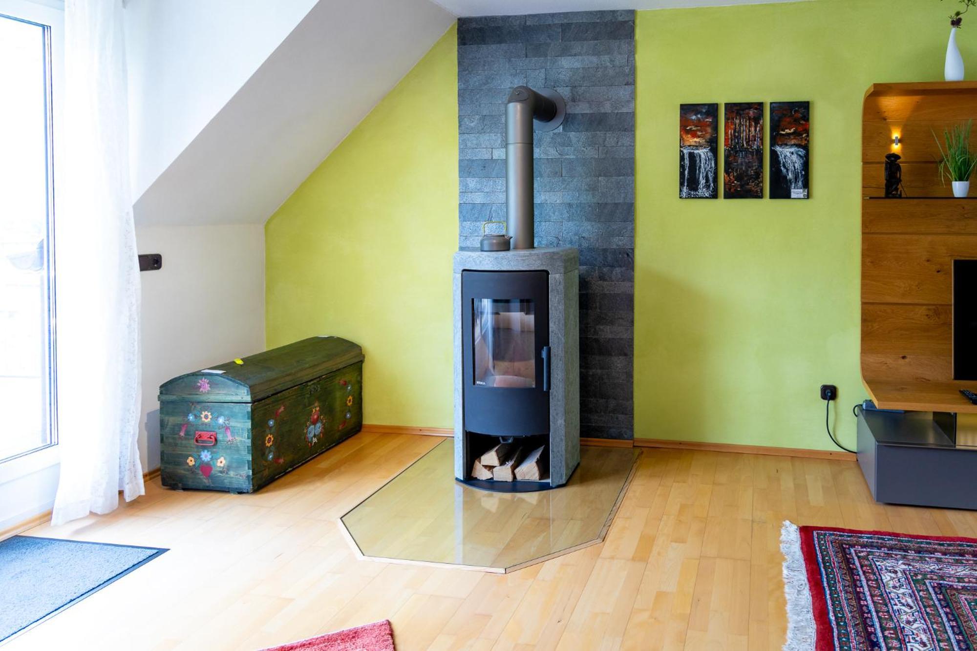 Zum Blauglockenbaum Apartment Zell an der Mosel Luaran gambar